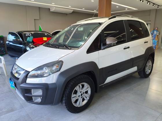 FIAT IDEA 1.8 MPI ADVENTURE 16V FLEX 4P MANUAL FIAT IDEA 1.8 MPI ADVENTURE 16V FLEX 4P MANUAL